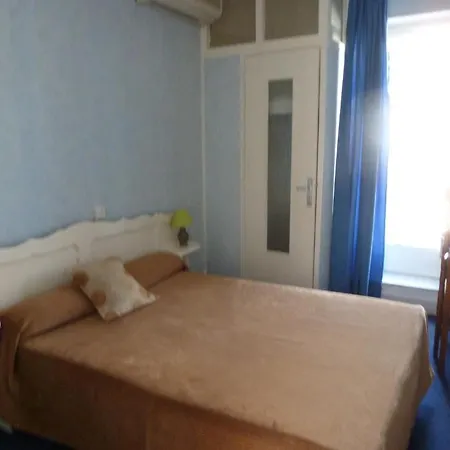 De Verdun 2* ニース